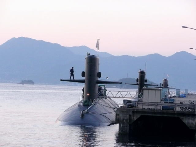 海上自衛隊呉基地の潜水艦200