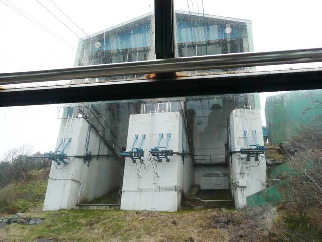 ロープウェイ山頂駅